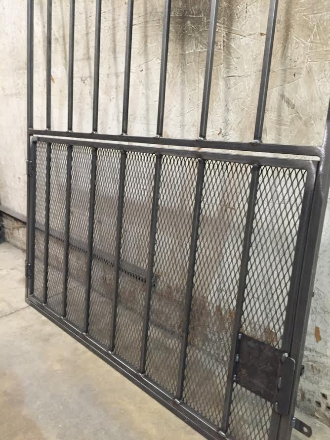 Wndow Guard Swing Out Bar welded screen